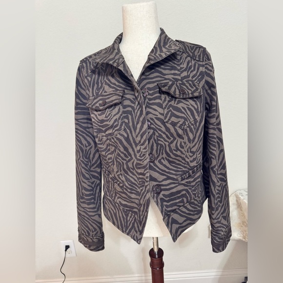 White House Black Market Women's Outline Zebra Chocolate Snap Jacket 12P - Picture 3 of 13